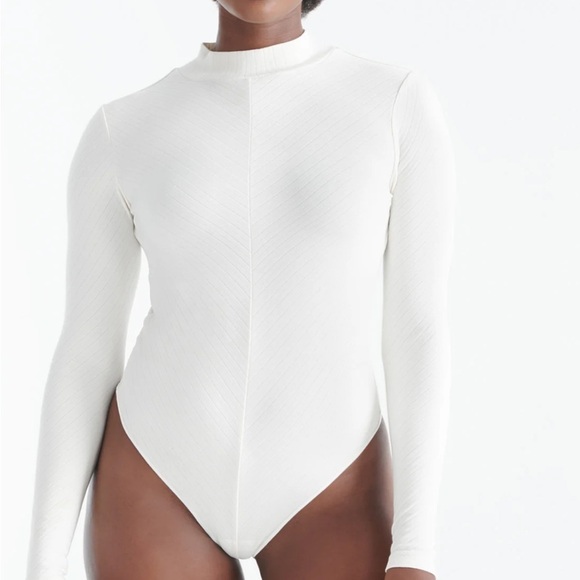 Knix Papaya Mock Neck Bodysuit Cream/Cloud Size XXL - Picture 1 of 8